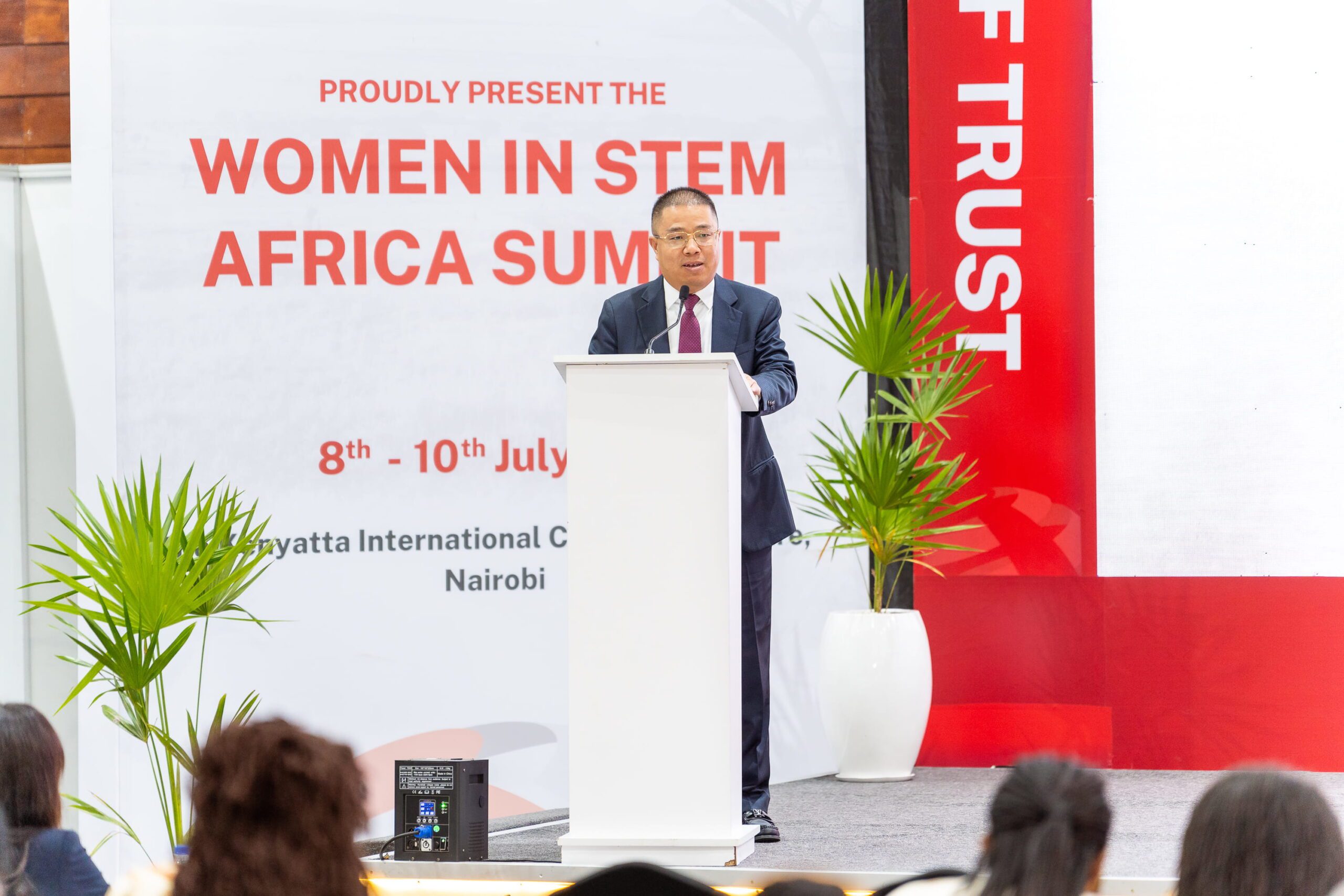 Executive leadership at a GEx platform